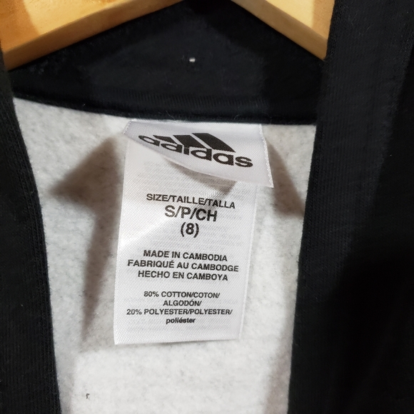 Adidas NWT hooded sweatshirt with large logo - Picture 4 of 6
